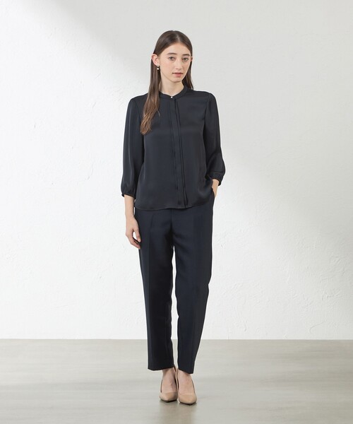 amaca（アマカ）の「ブライトストレッチフロントタックブラウス（シャツ/ブラウス・レディース・パープル系その他2/ダークネイビー/オフホワイト・38/40）」の9枚目の写真