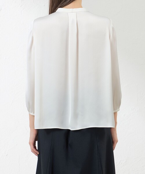 amaca（アマカ）の「ブライトストレッチフロントタックブラウス（シャツ/ブラウス・レディース・パープル系その他2/ダークネイビー/オフホワイト・38/40）」の7枚目の写真