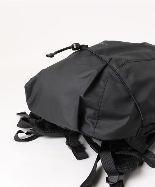 ELLIKER(エリカー)の「【ELLIKER】BUCKDEN 35L(バックパック/リュック・メンズ・ブラック・FREE)」の9枚目の写真