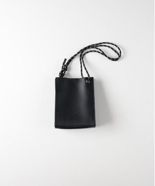 BACK NUMBER（バックナンバー）の「【BACK NUMBER】ＰＶＣミニショルダーバッグ（ショルダーバッグ・メンズ・ブラック・ONE SIZE）」の2枚目の写真