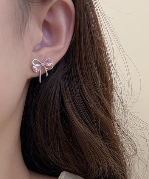 Lace Ladies(レースレディース)の「リボン モチーフ クリスタル コンビ ピアス(ピアス(両耳用)・レディース・ピンク/ホワイト・FREE)」の4枚目の写真