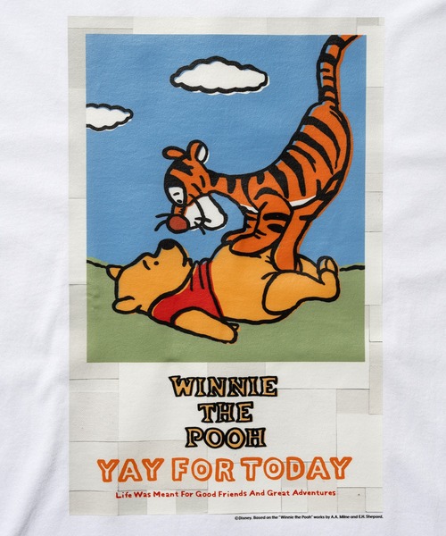 Disney（ディズニー）の「Pooh / T-shirt Designed byNAIJEL GRAPH（Tシャツ/カットソー・メンズ・ブラック/ホワイト・XX-LARGE/X-LARGE/LARGE/MEDIUM）」の4枚目の写真