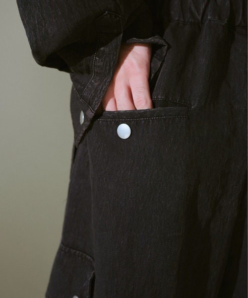 CAMPHOR WOOD(カンファーウッド)の「snow-wash faded rayon nylon l/s jump suit / ケミカルウォッシュフェードナイロンレーヨンL/Sジャンプスーツ(つなぎ/オールインワン・メンズ・ブラック系2/ブラック系1・SMALL/MEDIUM/LARGE)」の13枚目の写真