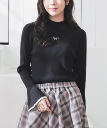 フレア 袖 ニット」に該当するブラック/黒色系のファッション