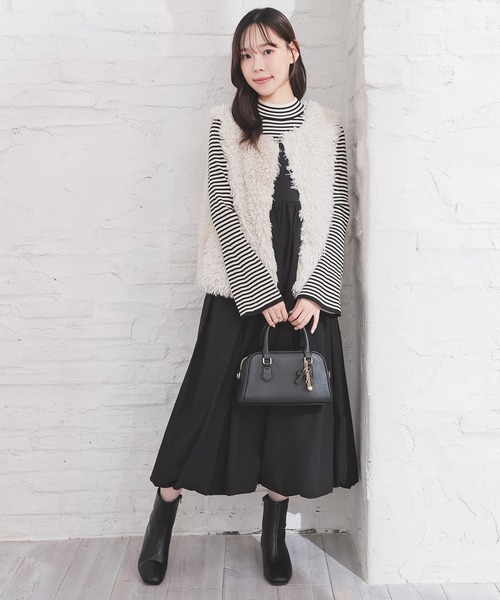 Honeys（ハニーズ）の「フレア袖ニット（ニット/セーター・レディース・アイボリー/ホワイト×ブラック/サックスブルー/ブラック・L/M/S）」の22枚目の写真