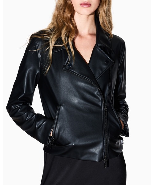 ARMANI EXCHANGE（アルマーニエクスチェンジ）の「【A|X アルマーニ エクスチェンジ】＜オンライン限定＞PUライダースジャケット（ライダースジャケット・レディース・ブラック・X-SMALL/X-LARGE/SMALL/MEDIUM/LARGE）」の6枚目の写真