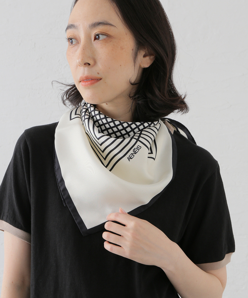 CITYSHOP(シティーショップ)の「AENEIS MINIMUL ILLUSION SILK SCARF 68CM:スカーフ(バンダナ/スカーフ・レディース・アイボリー・FREE)」の4枚目の写真