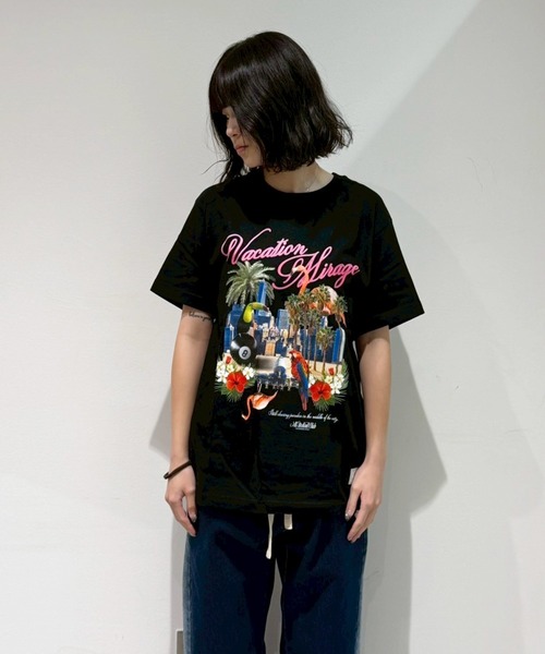 MFC STORE(エムエフシーストア)の「MFC STORE VACATION MIRAGE S/S TEE(Tシャツ/カットソー・メンズ・ブラック/ホワイト・XL/L/M/S/XXL)」の3枚目の写真