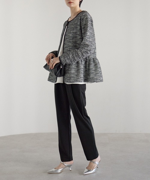RIRIYANO（リリヤーノ）の「ペプラムジャケット×テーパードパンツ セレモニー2点セット／カットツイード／入学式・卒業式・七五三・通勤（スーツセット・レディース・ブラック/ライトグレー・X-LARGE/LARGE/MEDIUM）」の6枚目の写真