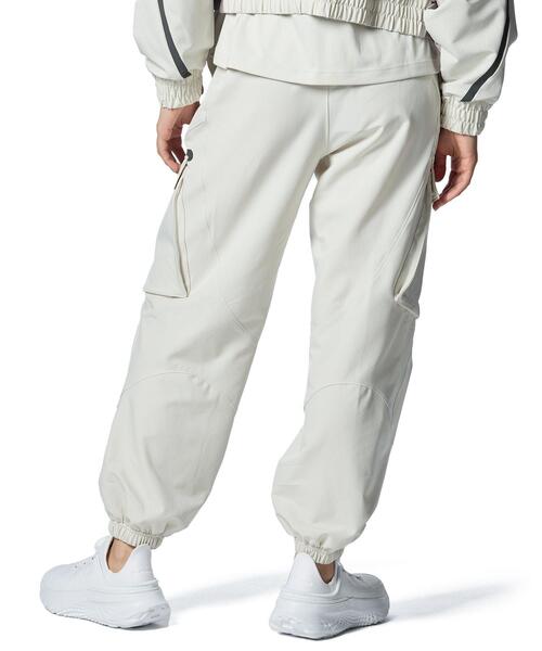 UNDER ARMOUR（アンダーアーマー）の「UAアンストッパブル カーゴパンツ（ライフスタイル/レディース）（その他パンツ・レディース・オフホワイト・S/L/M/XL）」の2枚目の写真