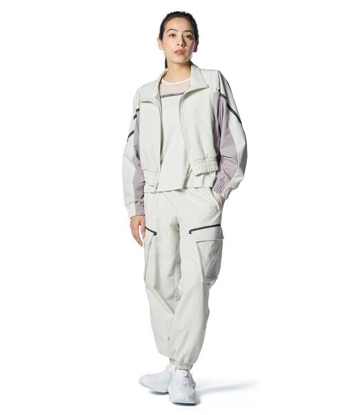 UNDER ARMOUR（アンダーアーマー）の「UAアンストッパブル カーゴパンツ（ライフスタイル/レディース）（その他パンツ・レディース・オフホワイト・S/L/M/XL）」の3枚目の写真
