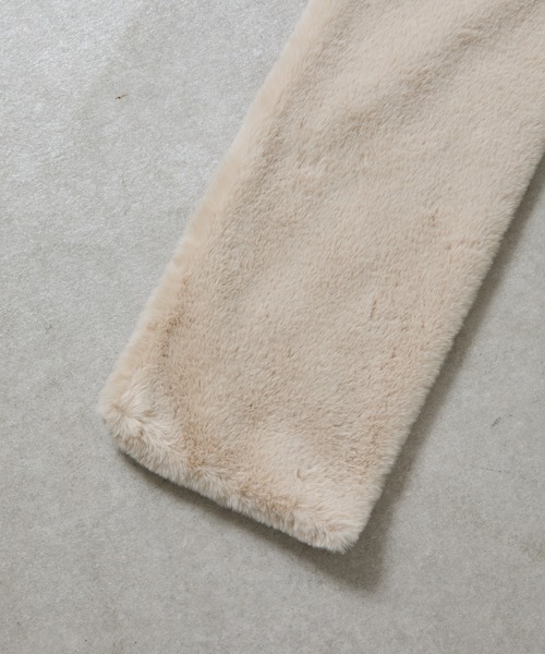 COLONY 2139(コロニートゥーワンスリーナイン)の「フェイクファーマフラー(マフラー・レディース・ブラック/グレイッシュベージュ・FREE)」の14枚目の写真