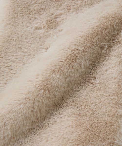 COLONY 2139(コロニートゥーワンスリーナイン)の「フェイクファーマフラー(マフラー・レディース・ブラック/グレイッシュベージュ・FREE)」の15枚目の写真