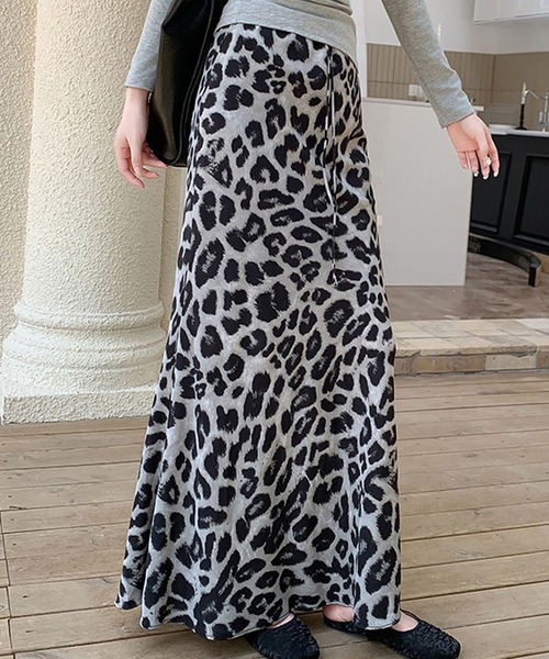 meJane(ミージェーン)の「レオパート柄 サテンライクナロースカート(スカート・レディース・ブラウン系/グレー系・FREE)」の9枚目の写真