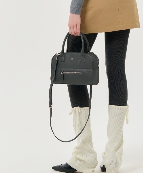 GENERAL IDEA（ジェネラルアイデア）の「【GENERAL IDEA】スクエア2wayトートバッグ / WOMAN GNRL ECO LEATHER TOTE BAG GNRL（トートバッグ・レディース・グレー/ブラック/ブラウン・FREE）」の2枚目の写真
