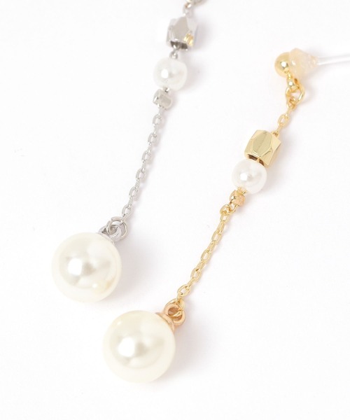 LAKOLE（ラコレ）の「ロングサガリパール樹脂ポストピアス / 592927（ピアス（両耳用）・レディース・その他1/その他2・FREE）」の3枚目の写真