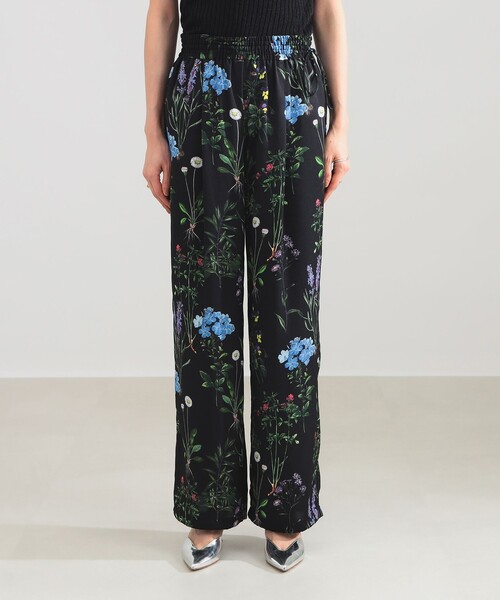 TICCA（ティッカ）の「TICCA / フラワー プリント パンツ（その他パンツ・レディース・ブラウン/ブラック・ONE SIZE）」の4枚目の写真