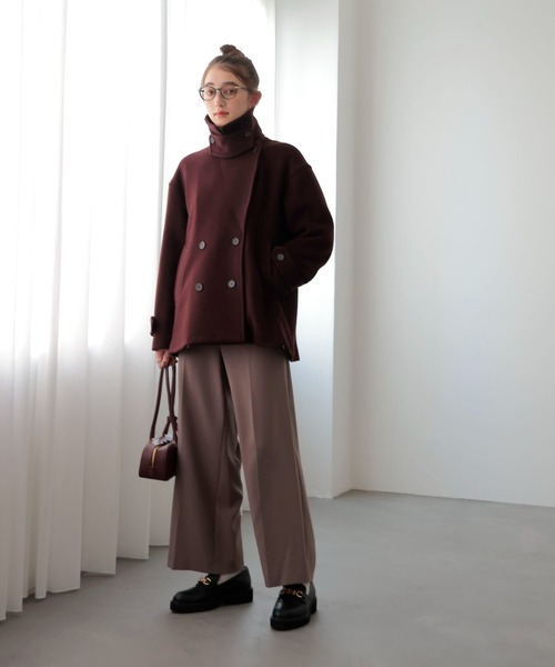 Jines(ジネス)の「シャルムビーバーショートコート(ピーコート・レディース・ネイビー/ボルドー・38)」の3枚目の写真