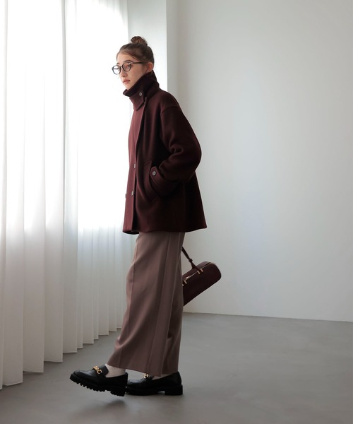 Jines(ジネス)の「シャルムビーバーショートコート(ピーコート・レディース・ネイビー/ボルドー・38)」の4枚目の写真