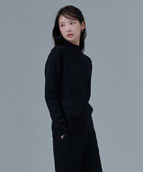 CHASECULT(チェイスカルト)の「レディース ハーフタートル スウェット-CGZG5251E03(ニット/セーター・レディース・ブラック・85/90/95)」の3枚目の写真