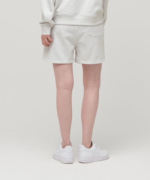 MUSINSA STANDARD WOMAN（ムシンサスタンダードウーマン）の「ウィメンズスウェットショーツ [オートミール]（その他パンツ・レディース・その他・SMALL/MEDIUM/LARGE/X-SMALL）」の2枚目の写真