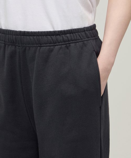 MUSINSA STANDARD WOMAN（ムシンサスタンダードウーマン）の「レディースリラックスラウンジスウェットパンツ[ダークグレー]（スウェットパンツ・レディース・その他・SMALL/MEDIUM/LARGE/X-SMALL）」の5枚目の写真