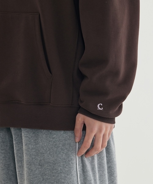 COVERNAT（カバーナット）の「ARCH LOGO HOODIE（パーカー・メンズ・ダークネイビー/杢グレー/チョコ・X-LARGE/LARGE/MEDIUM/SMALL/XX-LARGE）」の9枚目の写真