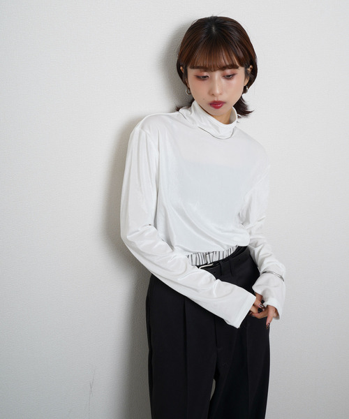Chillfar(チルファー)の「ベロアハイネックカットソー(Tシャツ/カットソー・レディース・グレー/ブラウン/ネイビー/レッド/アイボリー/ブラック・FREE)」の22枚目の写真