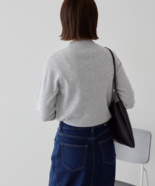 AMERICAN HOLIC（アメリカンホリック）の「バイパチ袖配色リブニットプルオーバー（ニット/セーター・レディース・チャコールグレー/ライトグレー/ブラウン/ダークネイビー・M/L）」の7枚目の写真