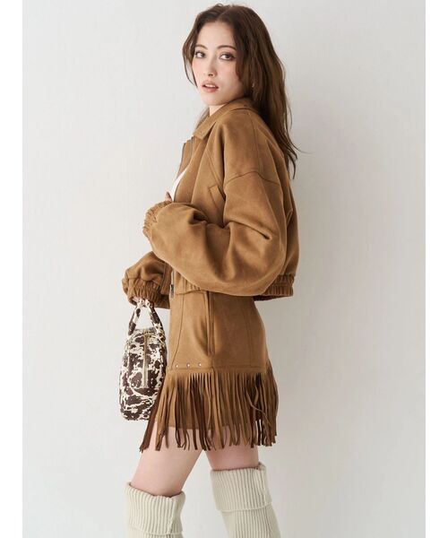 EVRIS(エヴリス)の「フェイクスウェードボリュームショートブルゾン【セットアップ着用可能】(ブルゾン・レディース・ブラック/ブラウン・FREE)」の7枚目の写真