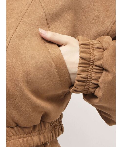 EVRIS(エヴリス)の「フェイクスウェードボリュームショートブルゾン【セットアップ着用可能】(ブルゾン・レディース・ブラック/ブラウン・FREE)」の19枚目の写真