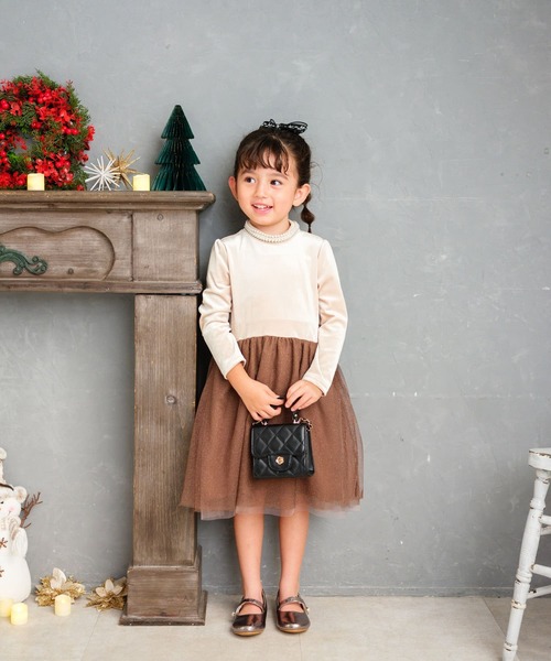 Rora（ローラ）の「セリーナ ドッキングワンピース（ワンピース・キッズ・モカ・110cm/120cm/130cm/140cm）」の2枚目の写真