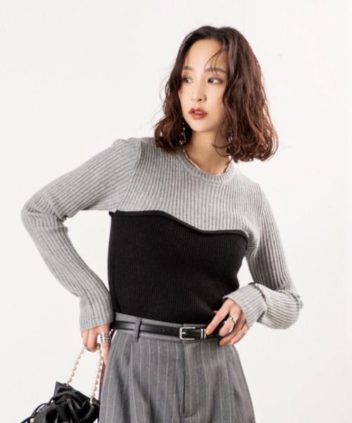 MILLION CARATS（ミリオンカラッツ）の「【伸びやかリブ＆レイヤード見えで即こなれ】縦リブの細見えと配色ビスチェ風デザインが今っぽい大人カジュアル！オンオフどちらも着回せて、体型カバーと女っぽさを両立する優秀ニット（ニット/セーター・レディース・グレー/ブラウン/オフホワイト・FREE）」の2枚目の写真