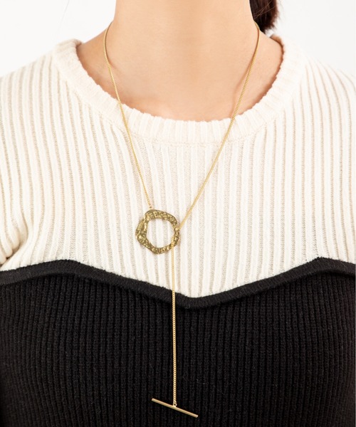 MILLION CARATS（ミリオンカラッツ）の「【伸びやかリブ＆レイヤード見えで即こなれ】縦リブの細見えと配色ビスチェ風デザインが今っぽい大人カジュアル！オンオフどちらも着回せて、体型カバーと女っぽさを両立する優秀ニット（ニット/セーター・レディース・グレー/ブラウン/オフホワイト・FREE）」の18枚目の写真