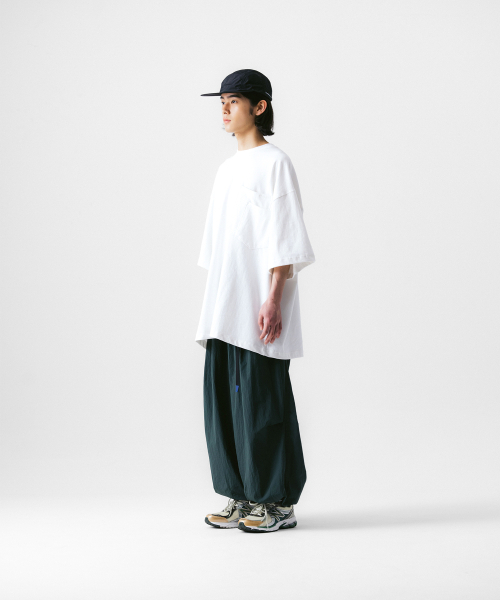 ANGLAN（アングラン）の「Nylon Tuck Belt String Balloon Pants - Green（スウェットパンツ・メンズ・その他・ONE SIZE/2/1）」の5枚目の写真