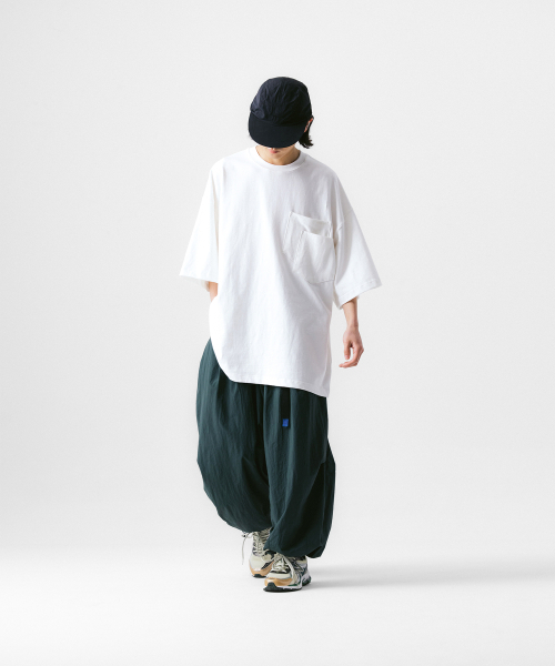 ANGLAN（アングラン）の「Nylon Tuck Belt String Balloon Pants - Green（スウェットパンツ・メンズ・その他・ONE SIZE/2/1）」の8枚目の写真