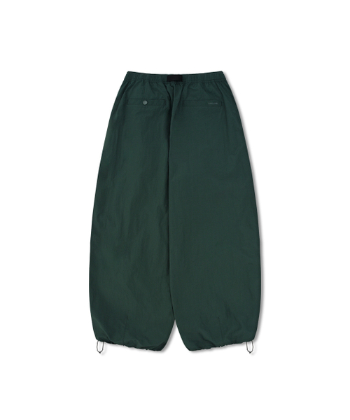 ANGLAN（アングラン）の「Nylon Tuck Belt String Balloon Pants - Green（スウェットパンツ・メンズ・その他・ONE SIZE/2/1）」の11枚目の写真