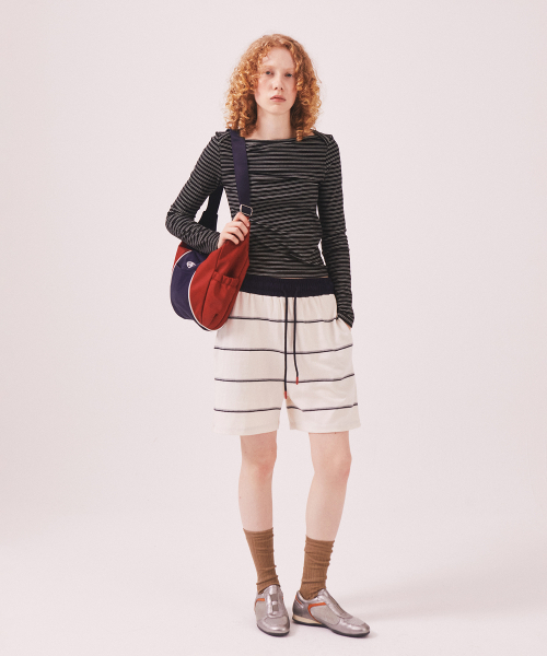 MENASOO(ミナス)の「Brushed Striped Boatneck Long T Shirt_Black(Tシャツ/カットソー・レディース・ブラック・F)」の6枚目の写真