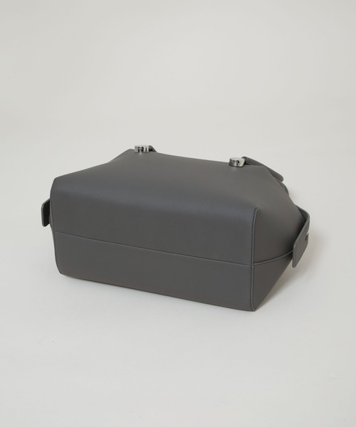 ADD CULUMN(アドカラム)の「ADD CULUMN/TABLET BOSTON(ボストンバッグ・レディース・ダークグレー/アイボリー・FREE)」の9枚目の写真