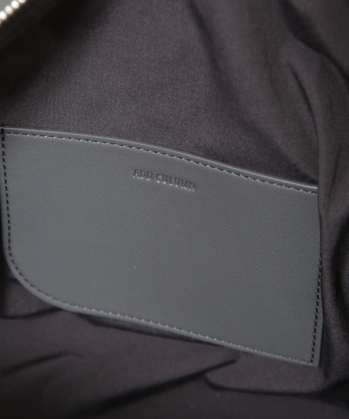 ADD CULUMN(アドカラム)の「ADD CULUMN/TABLET BOSTON(ボストンバッグ・レディース・ダークグレー/アイボリー・FREE)」の11枚目の写真