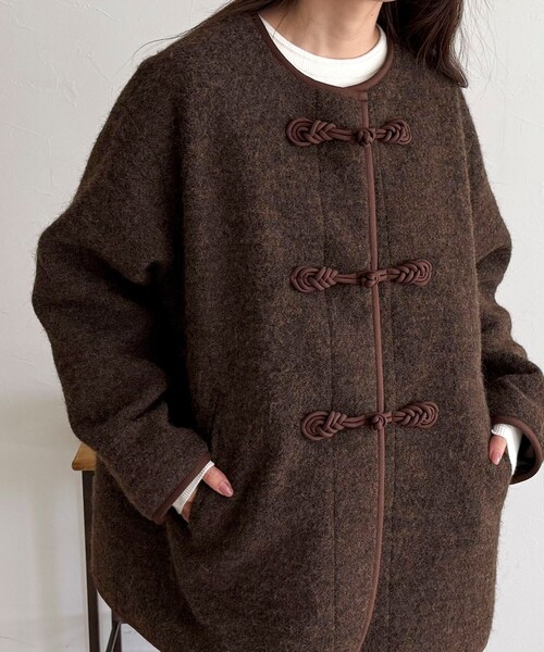 fredy emue（フレディエミュ）の「圧縮ニットチャイナコート（その他アウター・レディース・ダークブラウン/アイボリー/ベビーピンク・38）」の5枚目の写真