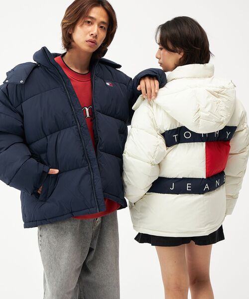 tommy jeans（トミー ジーンズ）の「【オンライン限定】フーデッドフラッグパッファジャケット（ダウンジャケット/コート・メンズ・マルチ/ホワイト・MEDIUM/SMALL/X-LARGE/LARGE）」の15枚目の写真