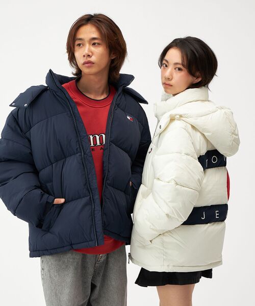tommy jeans（トミー ジーンズ）の「【オンライン限定】フーデッドフラッグパッファジャケット（ダウンジャケット/コート・メンズ・マルチ/ホワイト・MEDIUM/SMALL/X-LARGE/LARGE）」の14枚目の写真