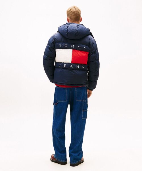 tommy jeans（トミー ジーンズ）の「【オンライン限定】フーデッドフラッグパッファジャケット（ダウンジャケット/コート・メンズ・マルチ/ホワイト・MEDIUM/SMALL/X-LARGE/LARGE）」の10枚目の写真