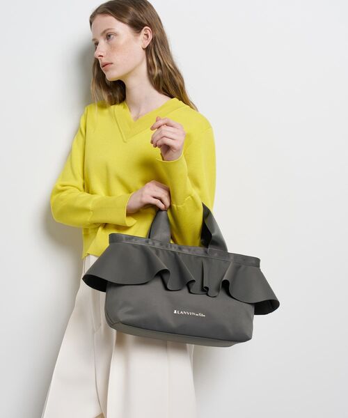 LANVIN en Bleu(ランバンオンブルー)の「ラッフルフリルトートバッグ(トートバッグ・レディース・ブラック/チャコールグレー/オフホワイト・FREE)」の14枚目の写真