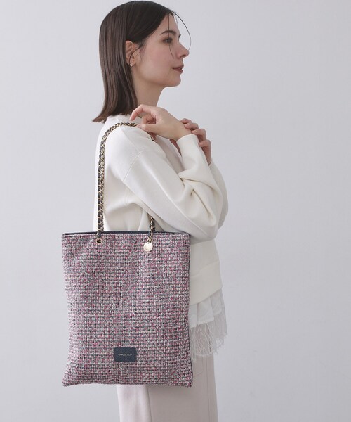 OPAQUE.CLIP（オペークドットクリップ）の「ツイードコンビチェーンショルダートートバッグ【A4サイズ対応】（トートバッグ・レディース・ピンク系/ブラック・00）」の5枚目の写真