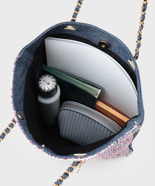 OPAQUE.CLIP（オペークドットクリップ）の「ツイードコンビチェーンショルダートートバッグ【A4サイズ対応】（トートバッグ・レディース・ピンク系/ブラック・00）」の18枚目の写真