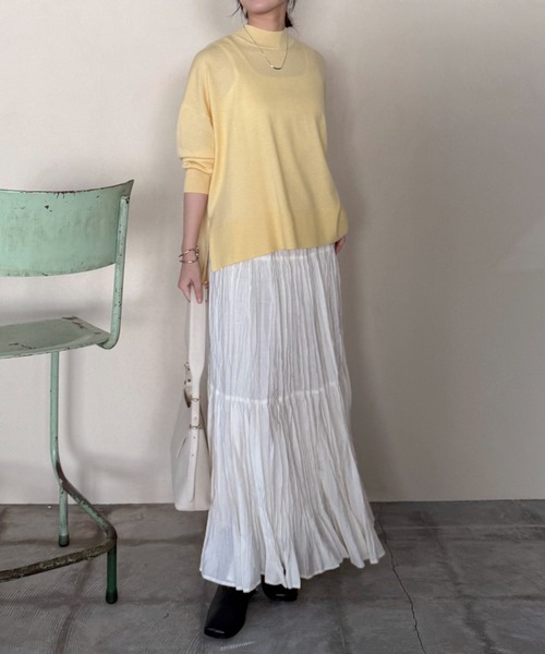 Doux archives（ドゥアルシーヴ）の「ハイネックサイドスリットニットプルオーバー（ニット/セーター・レディース・オフホワイト/シルバーグレー/イエロー・FREE）」の5枚目の写真