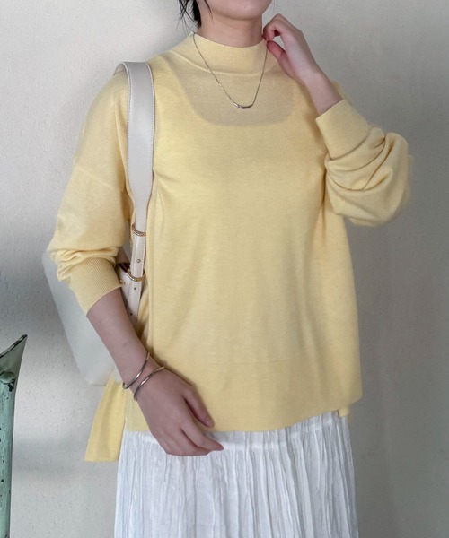 Doux archives（ドゥアルシーヴ）の「ハイネックサイドスリットニットプルオーバー（ニット/セーター・レディース・オフホワイト/シルバーグレー/イエロー・FREE）」の9枚目の写真