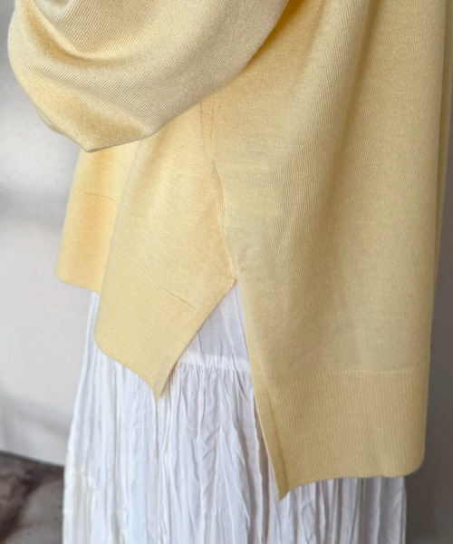 Doux archives（ドゥアルシーヴ）の「ハイネックサイドスリットニットプルオーバー（ニット/セーター・レディース・オフホワイト/シルバーグレー/イエロー・FREE）」の14枚目の写真